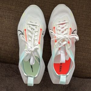 Womens NIKE Vista Lite Tennis Shoes